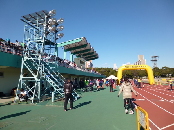 品川・大井スポーツの森大会 競技場スタンド側の画像