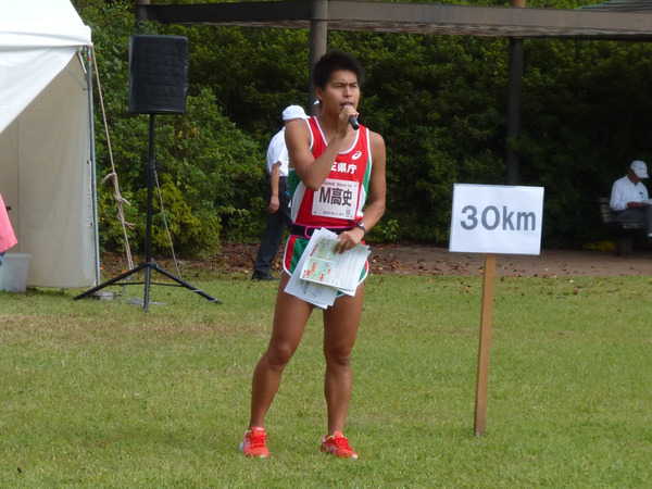 立川マラソン2017 Ｍ高史、司会の様子