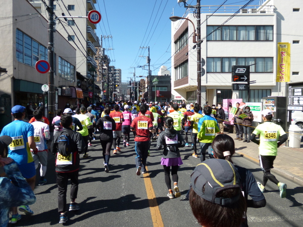 第52回青梅マラソン、1.8km付近